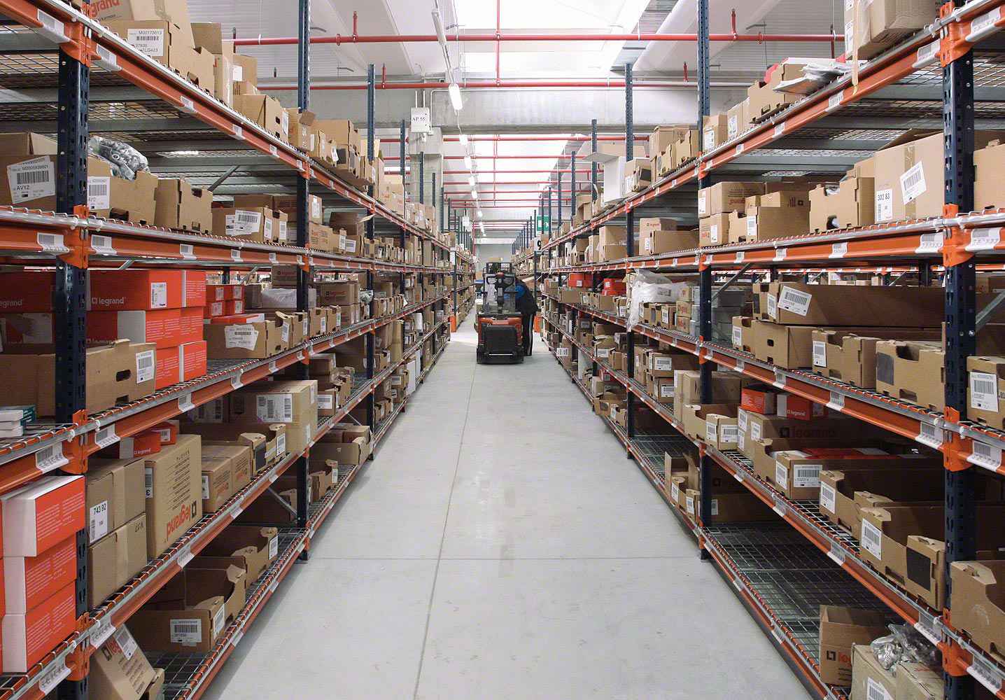 爱游戏·体育-中国一站式服务官网智慧安全用电-仓库库房方案